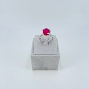 Anello in oro bianco 18KT con rubino e diamanti