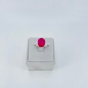 Anello in oro bianco 18KT con rubino e diamanti - immagine 2