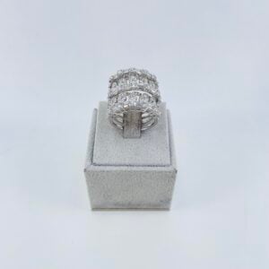 Anello in oro bianco 18KT con diamanti