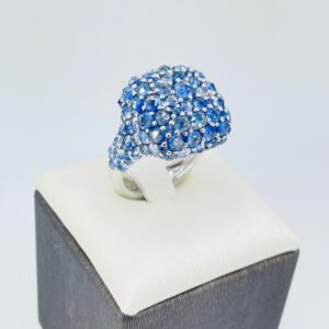Anello a pavé in oro bianco 18KT con zaffiri Giovanni Ferraris - immagine 3