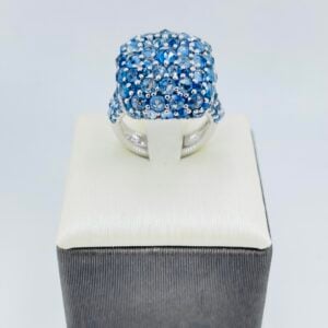 Anello a pavé in oro bianco 18KT con zaffiri Giovanni Ferraris - immagine 4