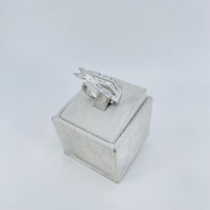 Anello in oro bianco 18KT con diamanti - immagine 2