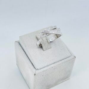 Anello in oro bianco 18KT con diamanti - immagine 3