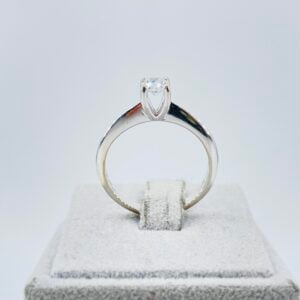 Anello solitario in oro bianco 18KT con diamante - immagine 5