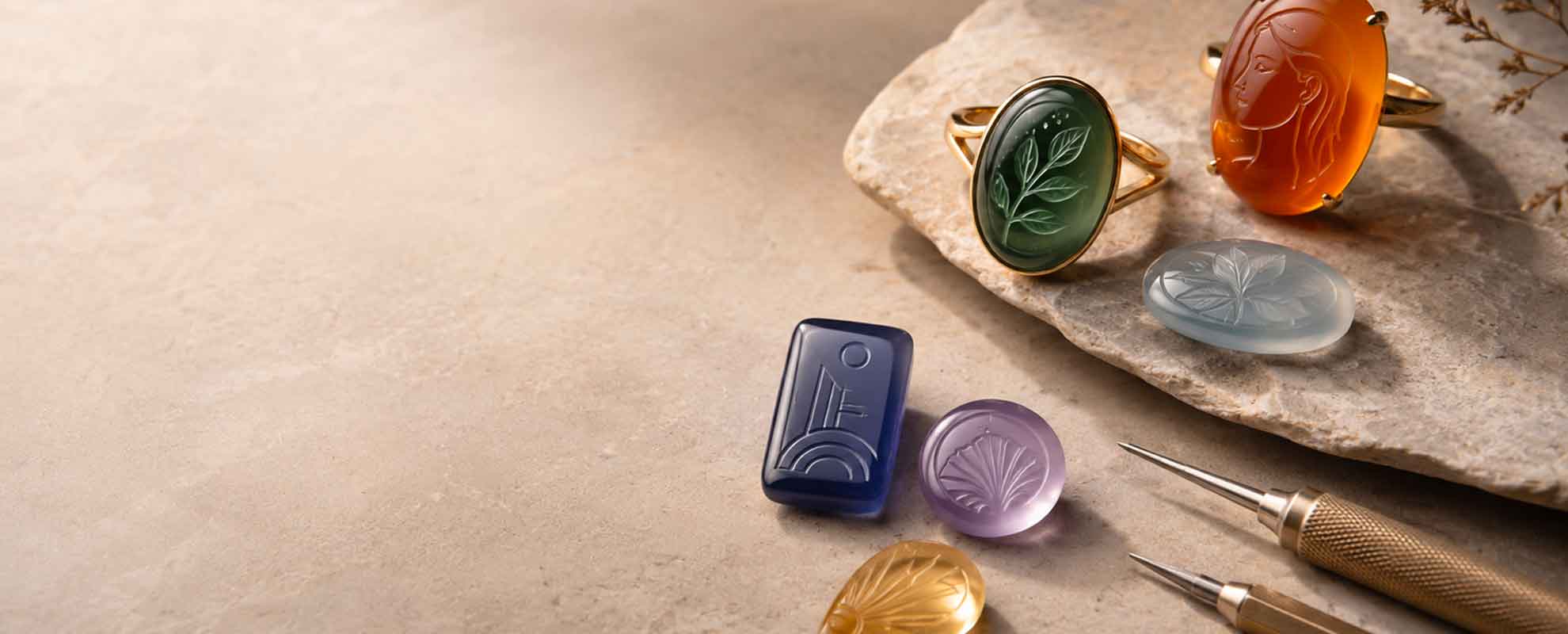 intaglio di pietre e gemme