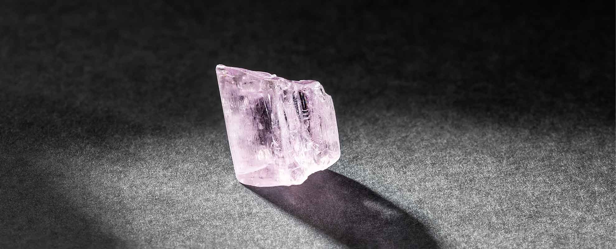 kunzite pietra